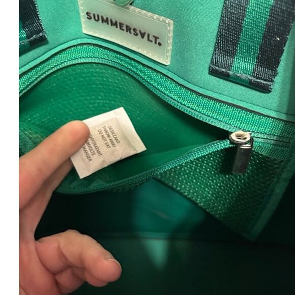 Summersalt Beach Pool Tote Neoprene roomy Green NWT - Picture 6 of 10